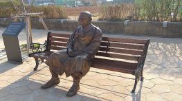 월곶동의 새로운 명소, 달빛거리내 성공의자 설치 기사 이미지